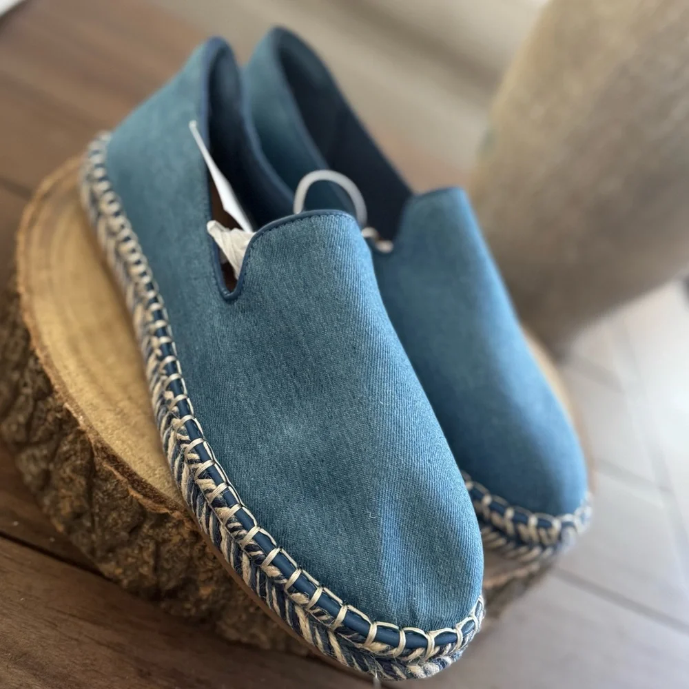 NWT Universal Thread Women's Blue Espadrilles